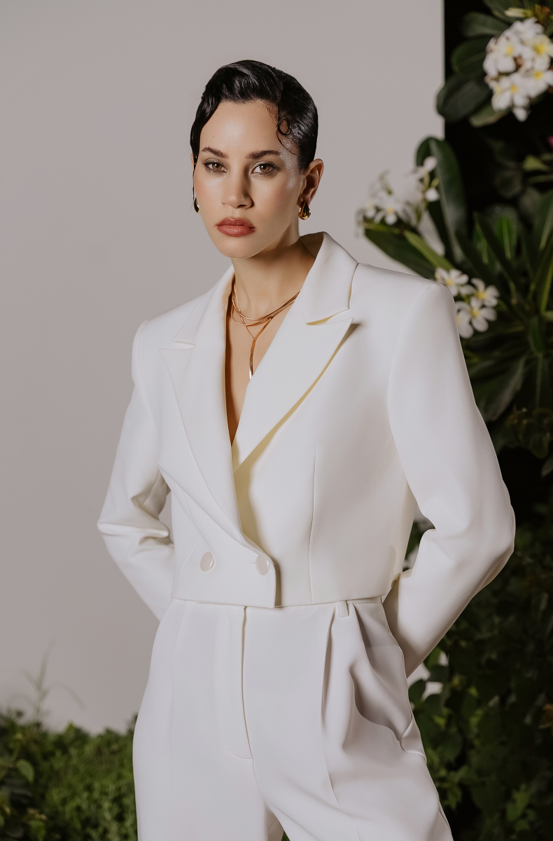 Cropped straight-cut blazer, milk white