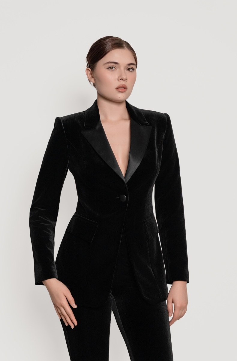 Velvet tuxedo with satin lapels, black