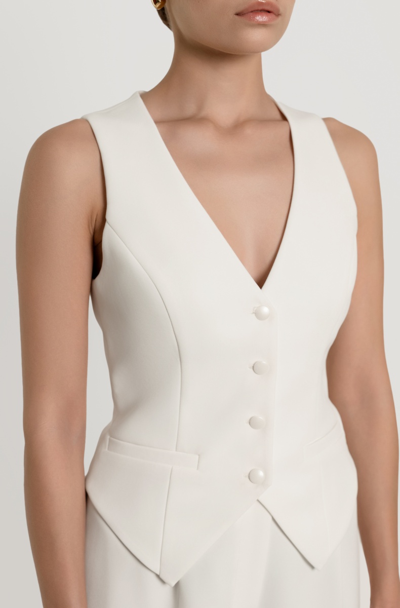 Fitted waistcoat, milk white