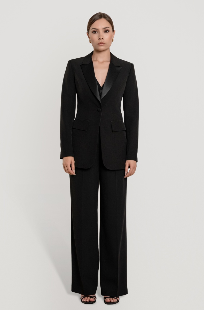 Tuxedo with satin lapels, black