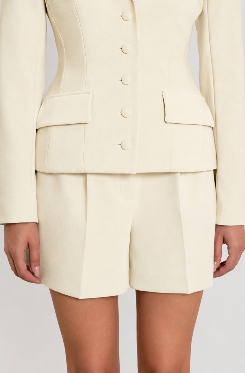 Pleated shorts, cream