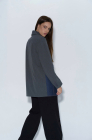 Oversized jacket with dark blue denim pocket, light grey