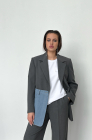 Oversized jacket with blue denim pocket, light grey