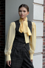 Fitted waistcoat, greige